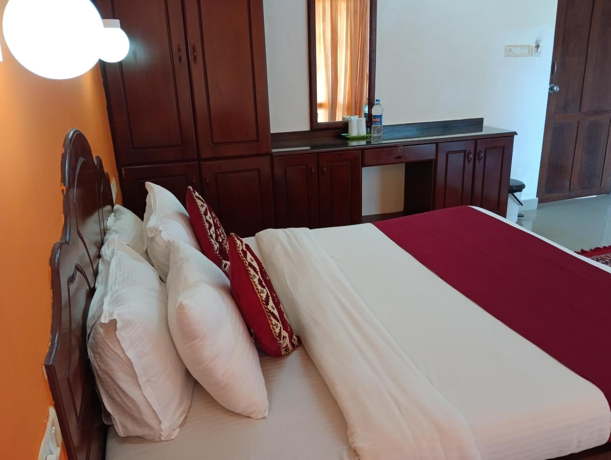 Vedantha Inn Kovalam Kültér fotó